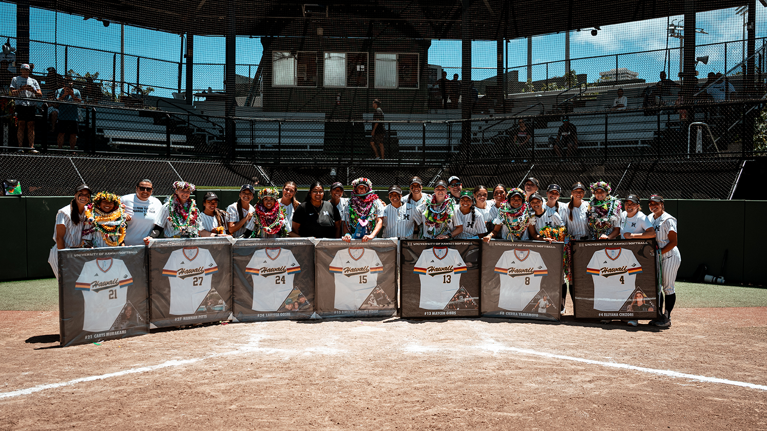 Honoring UH Softball Seniors Through Custom Keepsakes _DSC1332_1779859112971.png